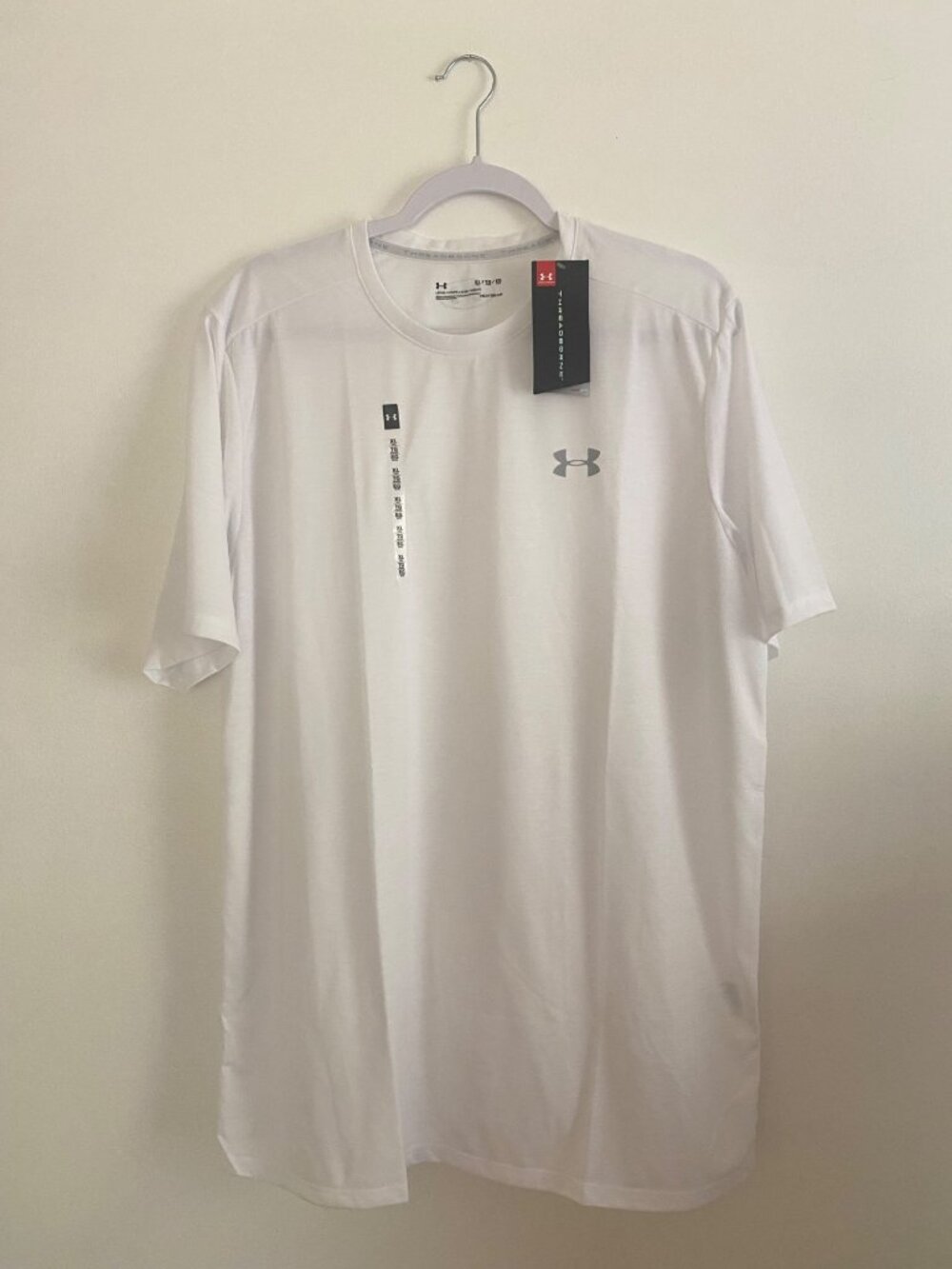 Under Armour Men's XL White Threadborne HeatGear Loose Fit T-Shirt